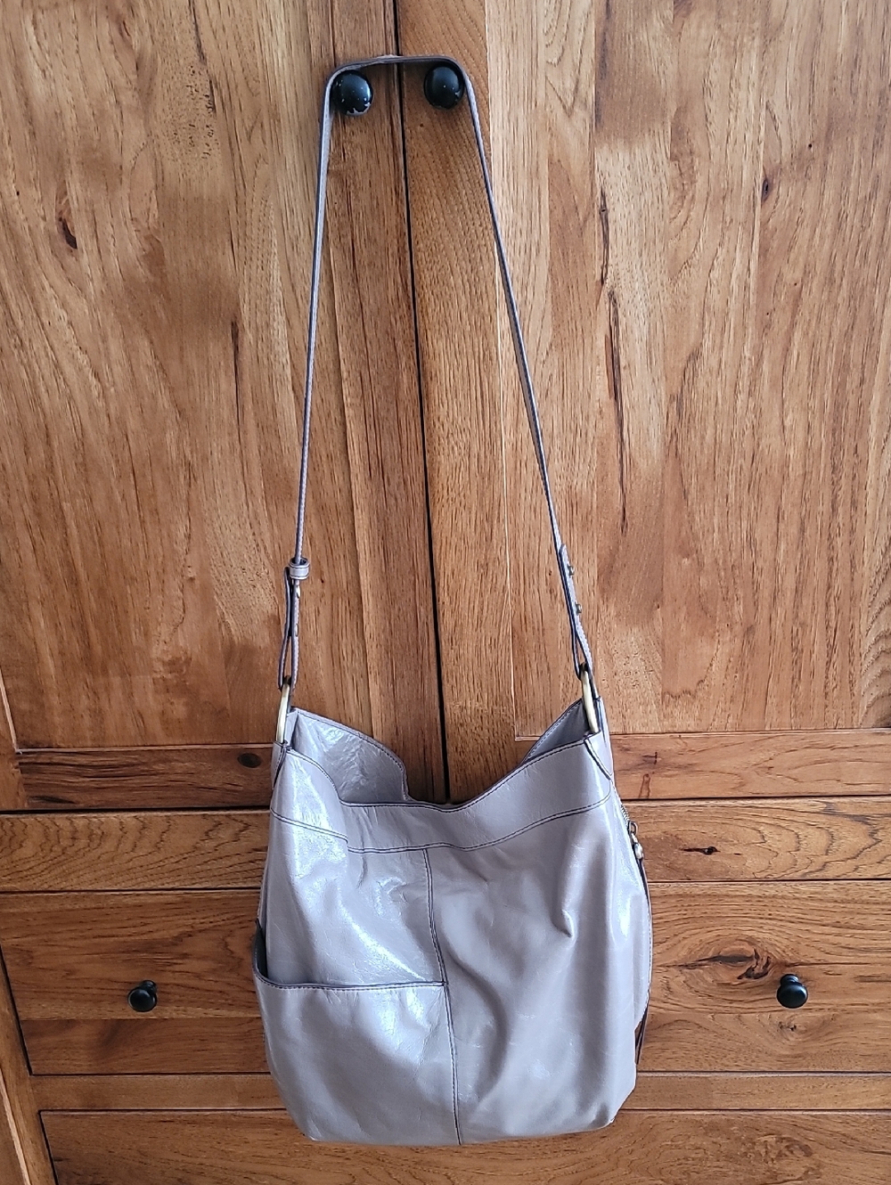 Hobo Leather Shoulder Bag In Taupe